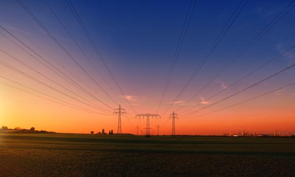 La rivoluzione della  mobilità elettrica e la  nuova gestione  dell’energia nelle reti  urbane in Toscana 